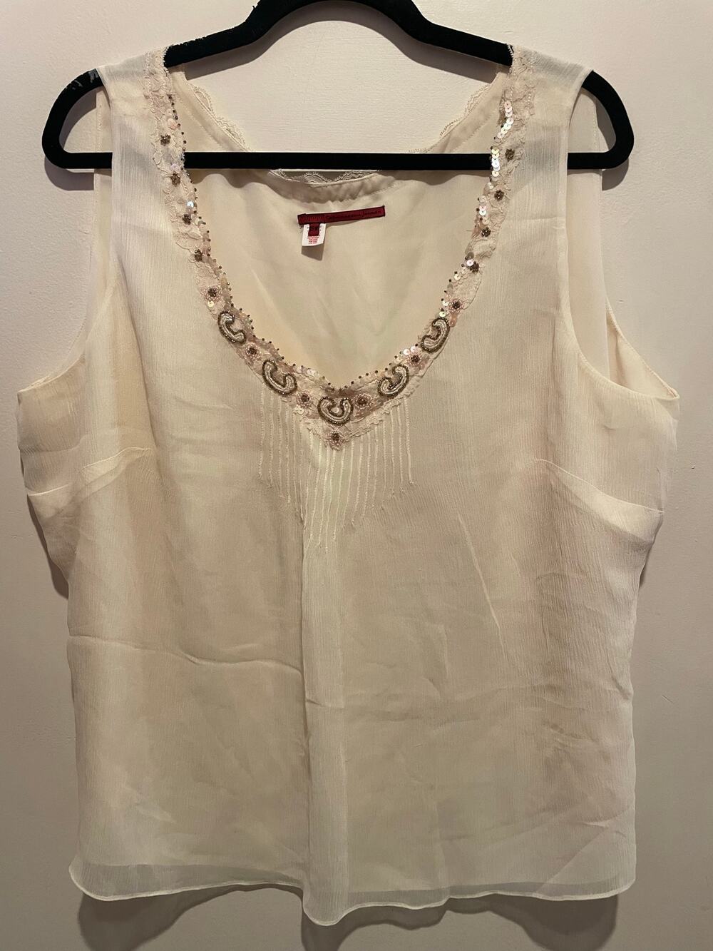 Tapemeasure sleeveless beaded white and gold fairy busines casual blouse Sz 18W
